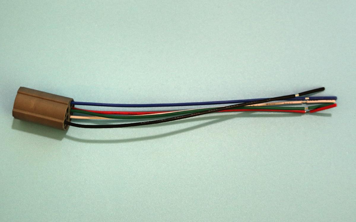 Fassung mit 15 cm Kabelbaum für 19 mm Schalter/Taster