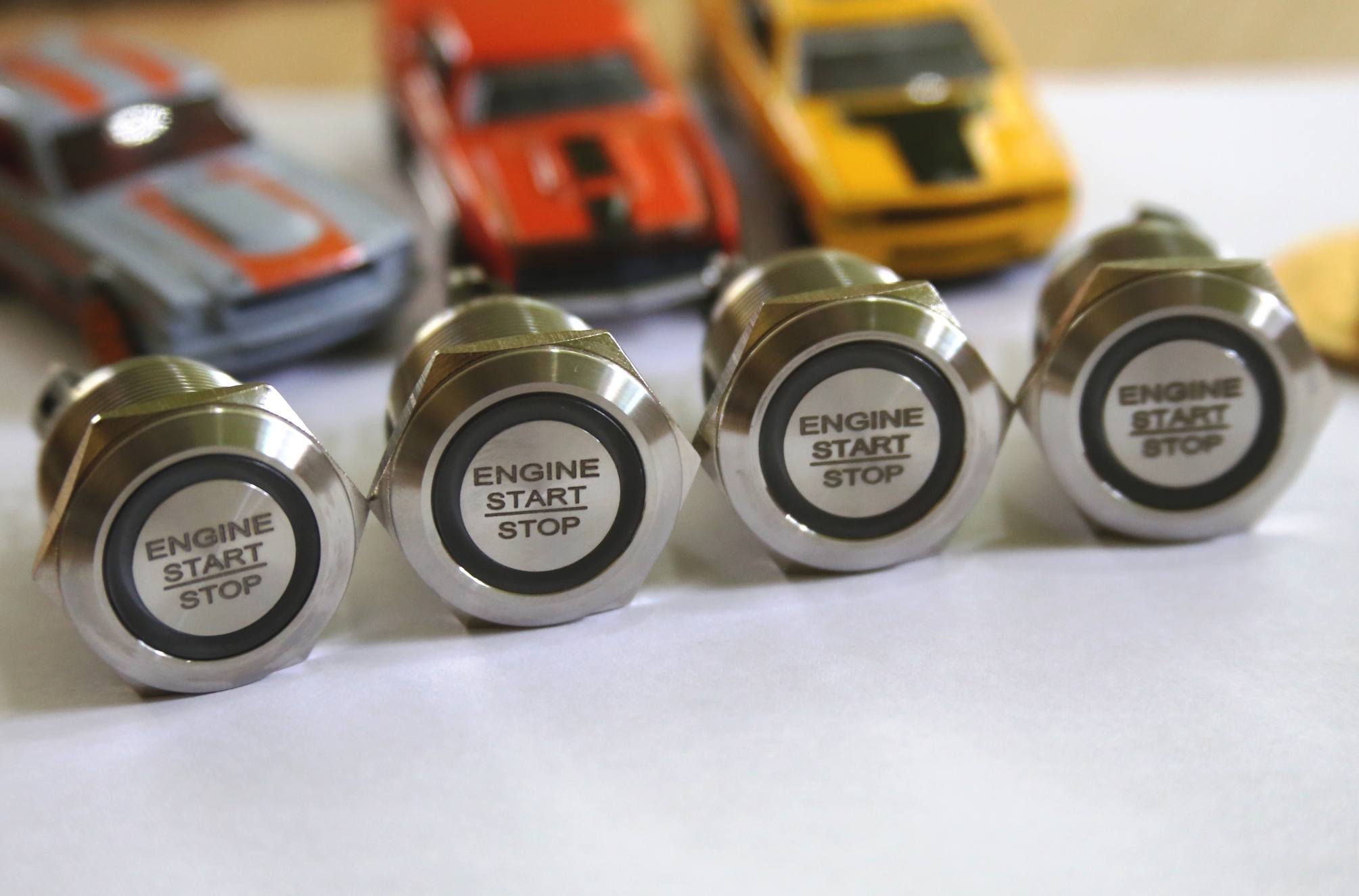LED Startknopf 22 mm Ring LED Lasergravur "Engine start stop"